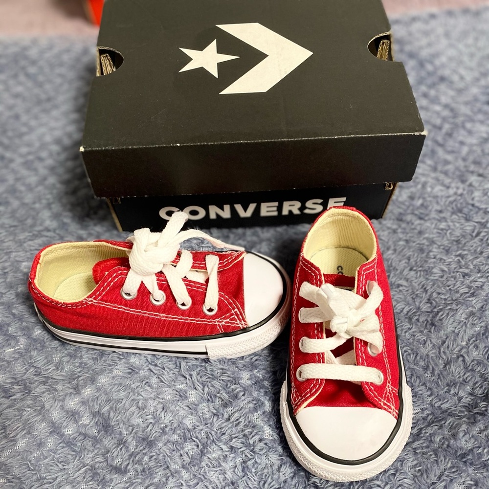 Red Converse Low Top Size 5 Baby/Toddler